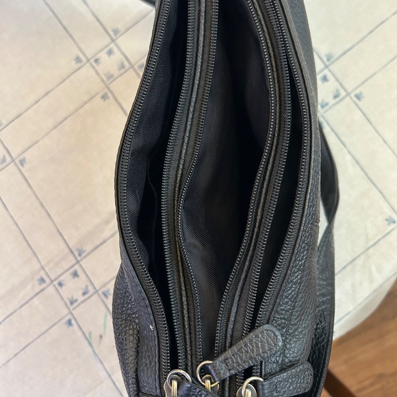 Great American Leather Bag - Picture 3 of 4